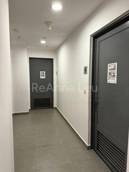 Mall Shop for Sale in  Icon @ Pasir Panjang - Image 1